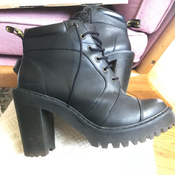 Dr.Martens Averil ankle boot - Picture 9 of 16